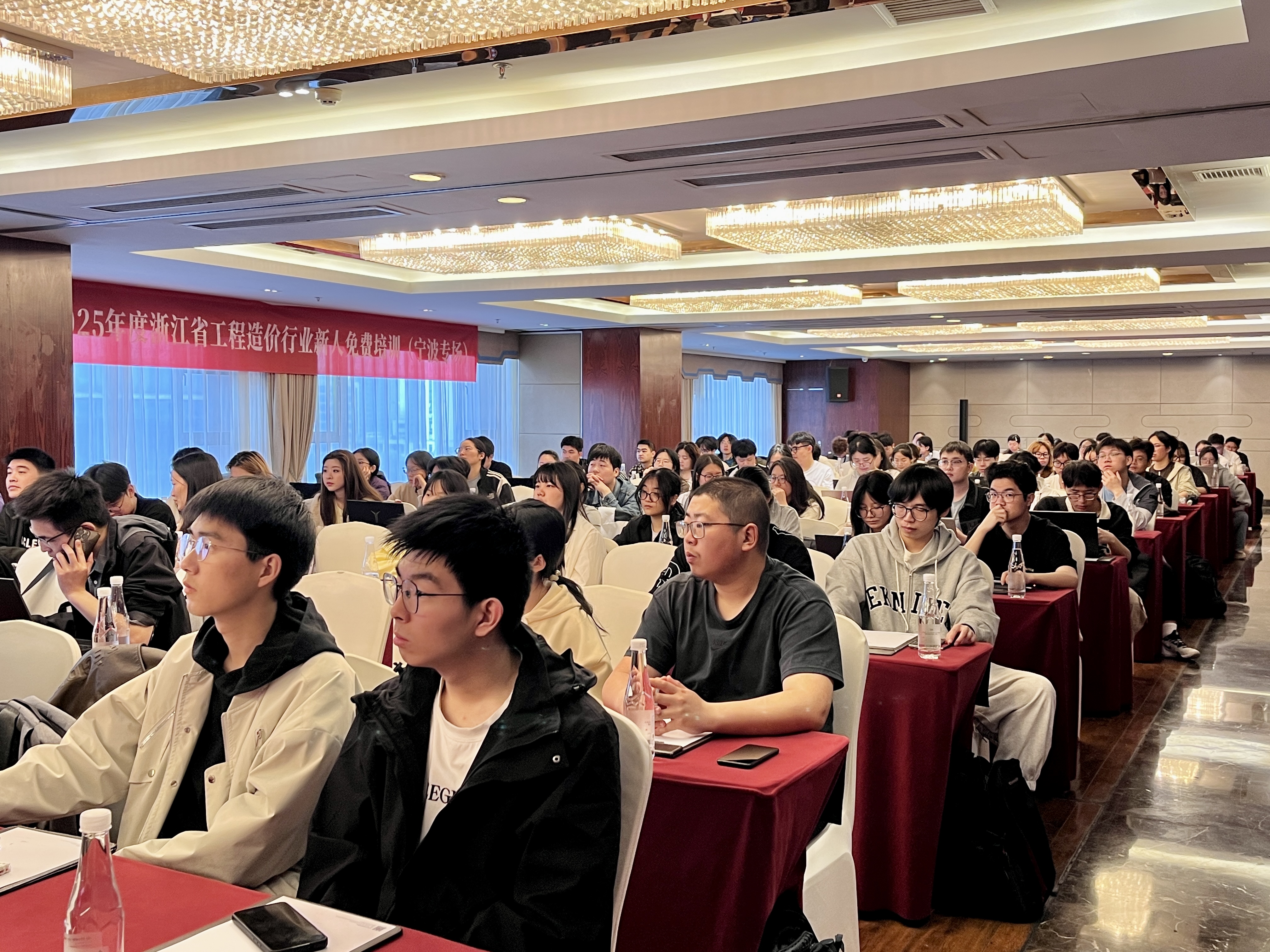 d482e91ccc37bde8103aa2fb74d0a20.jpg